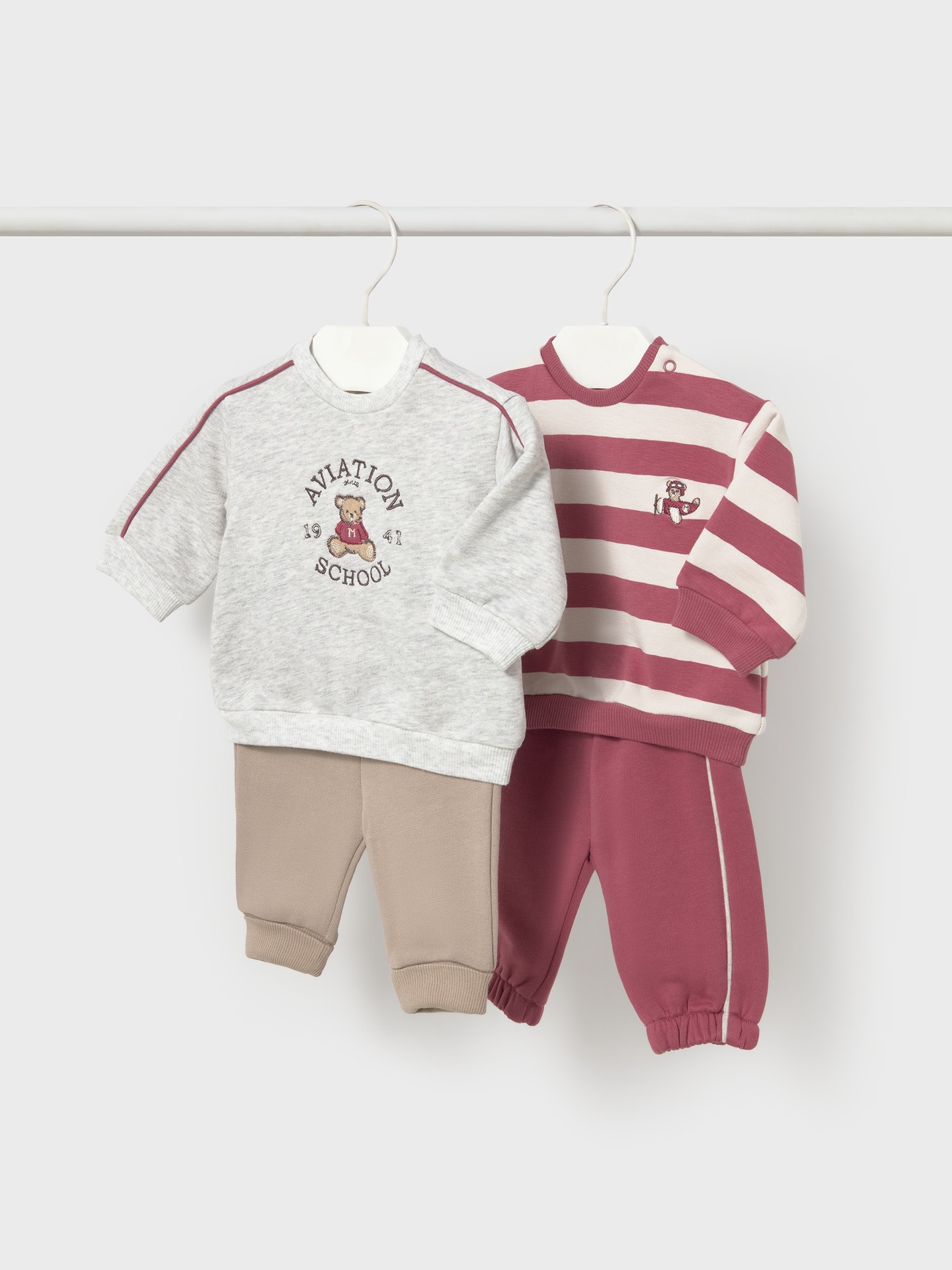 Conjunto de Bebé com Camisola e Calças