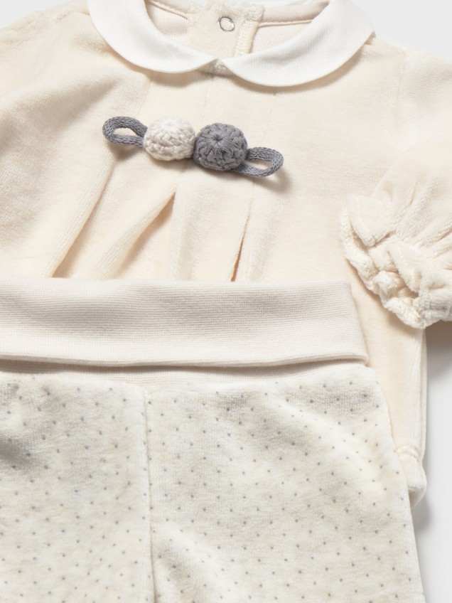 Conjunto de Camisola e Calças