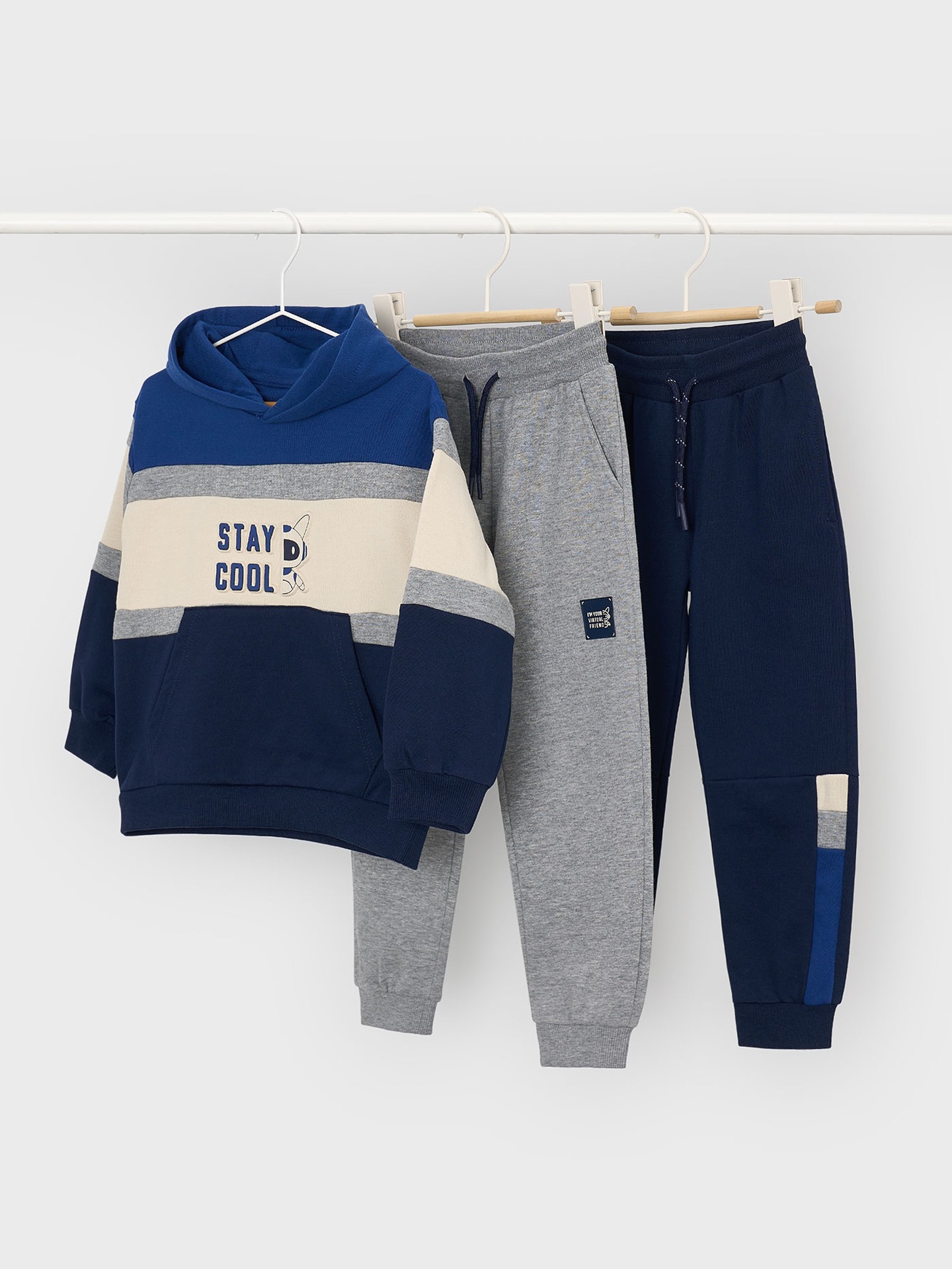 Conjunto de Fato de Treino de Três Peças