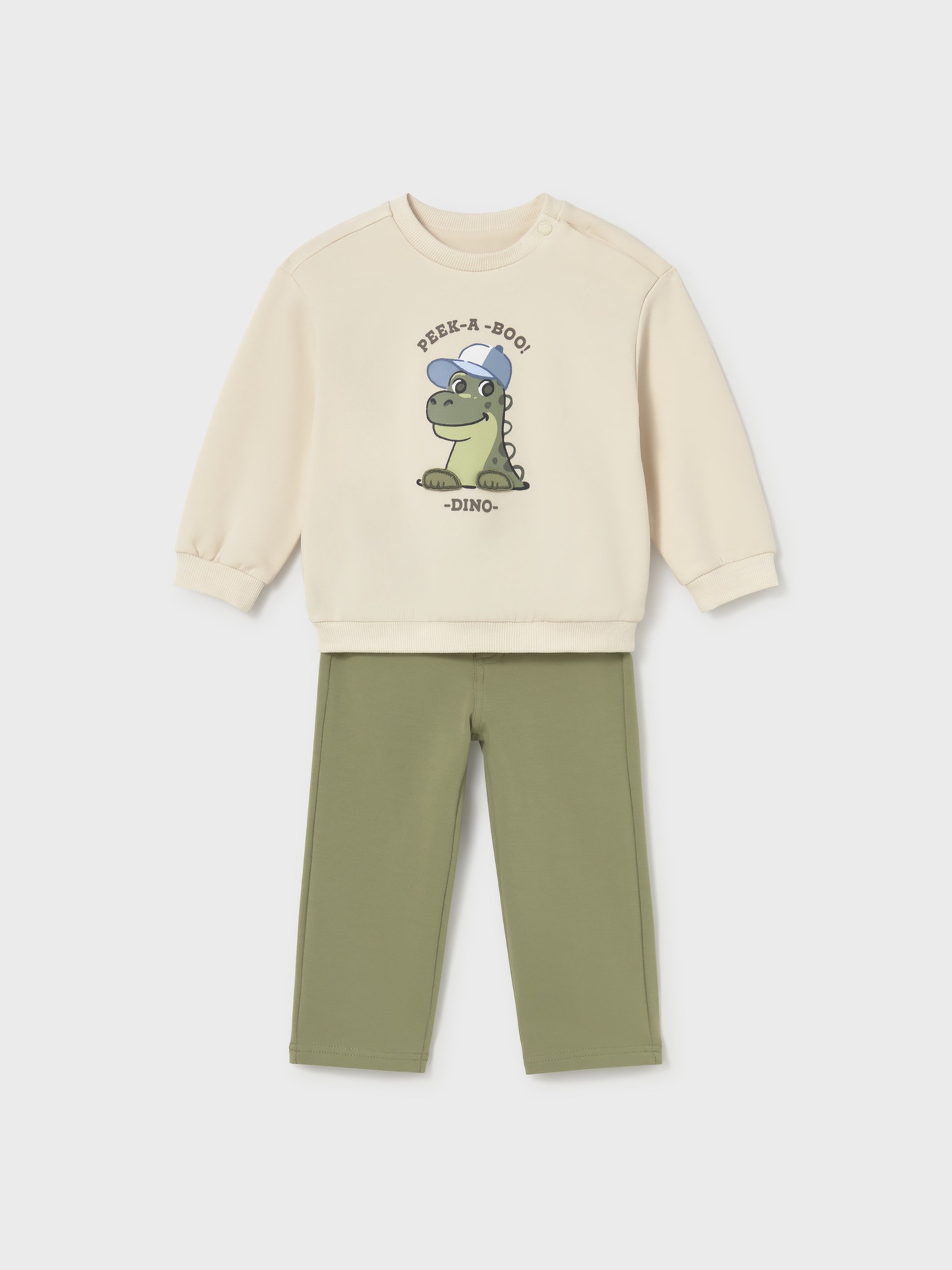 Conjunto de Camisola e Calças