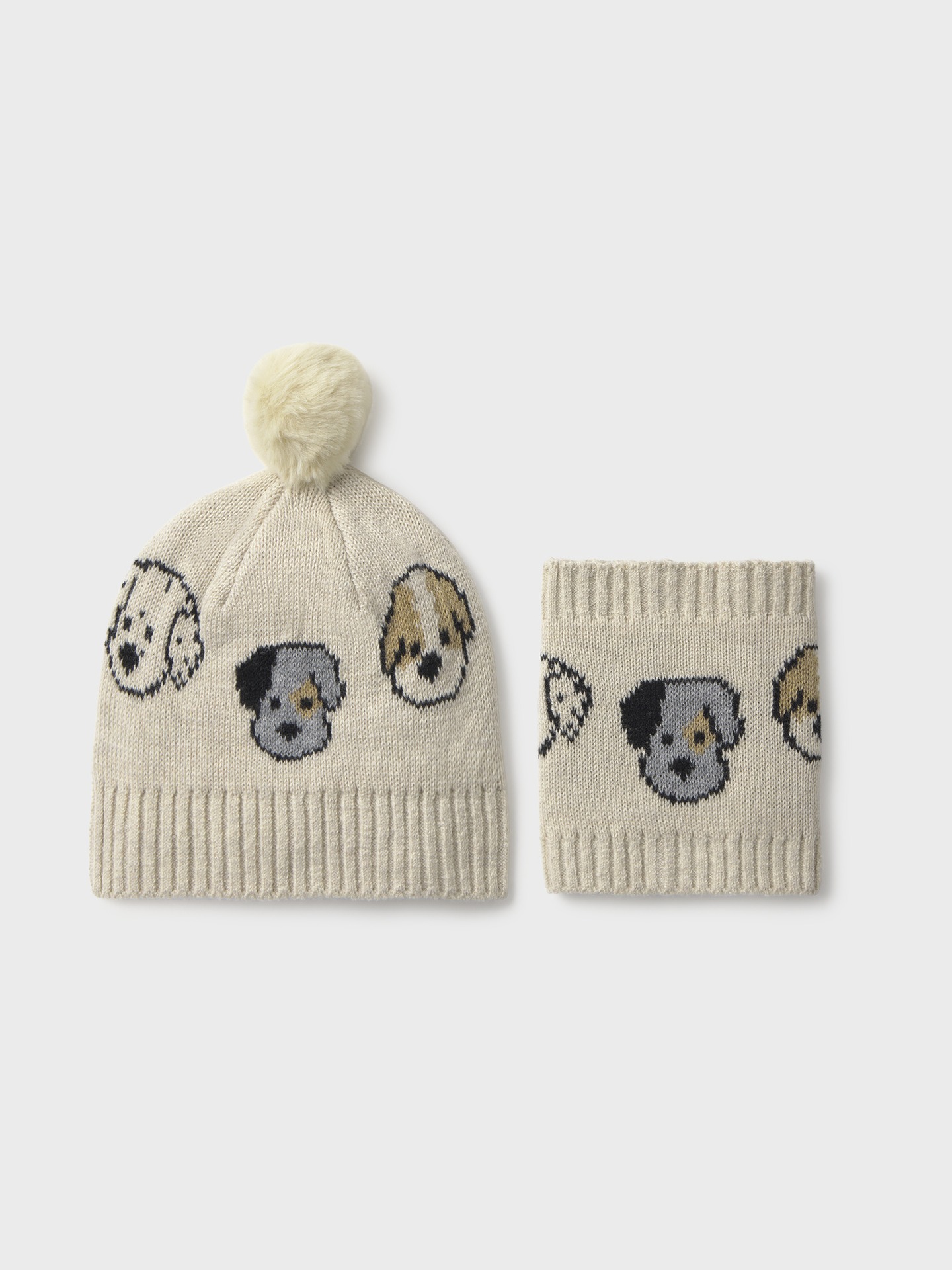 Conjunto de Gorro e Gola de Malha