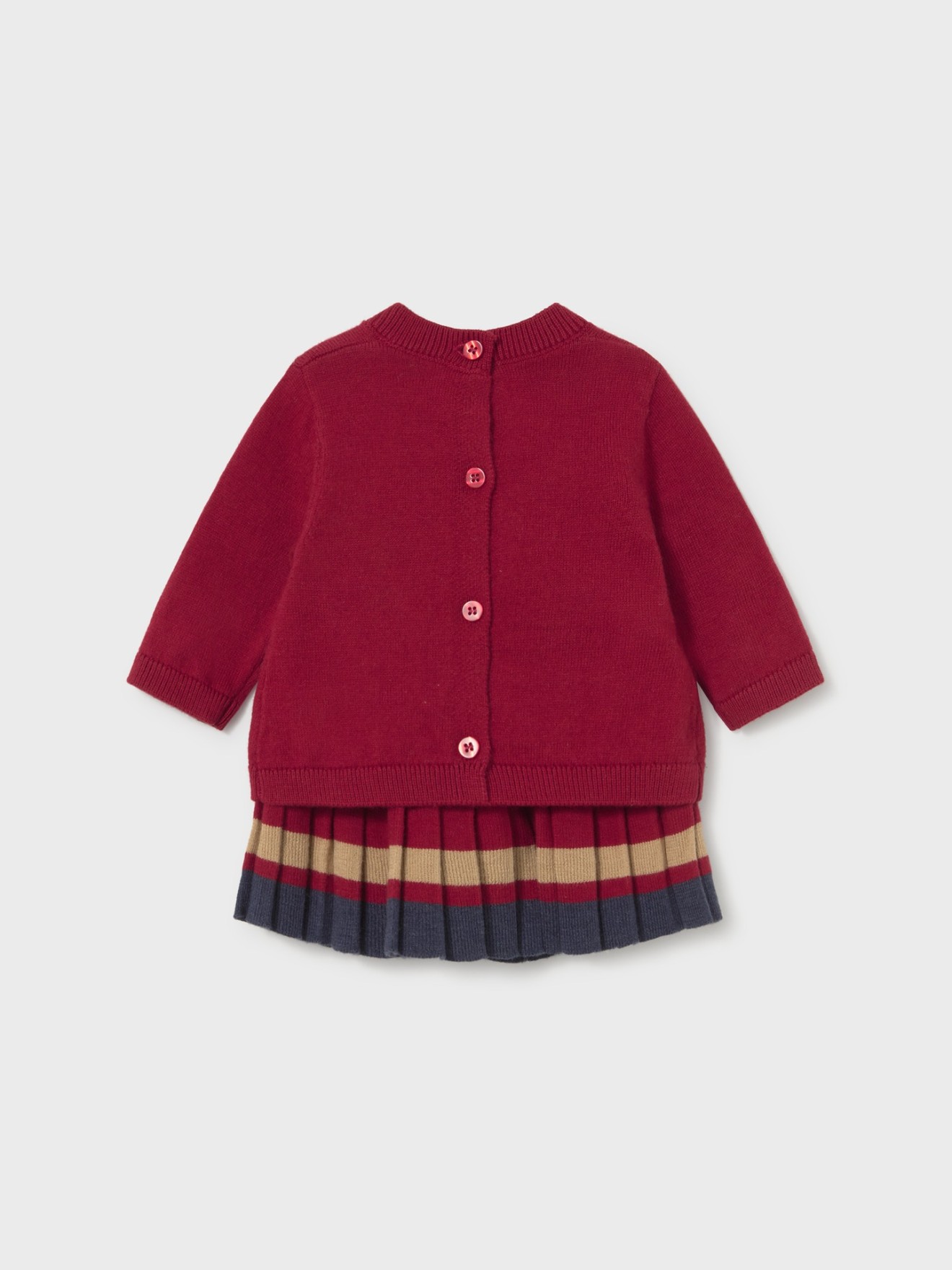 Conjunto de Camisola e Saia de Malha