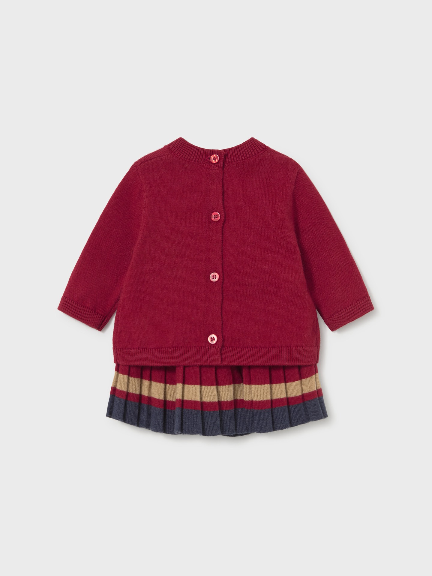 Conjunto de Camisola e Saia de Malha