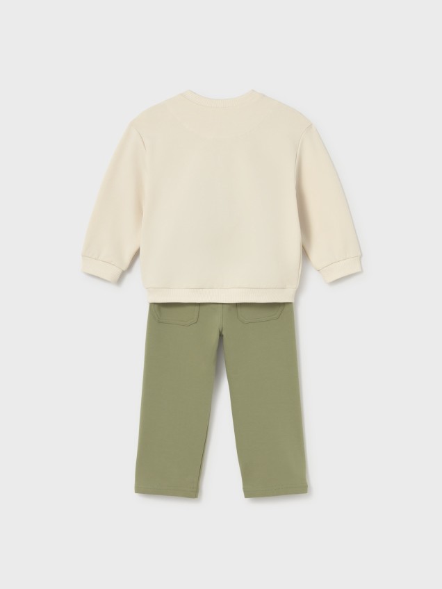 Conjunto de Camisola e Calças