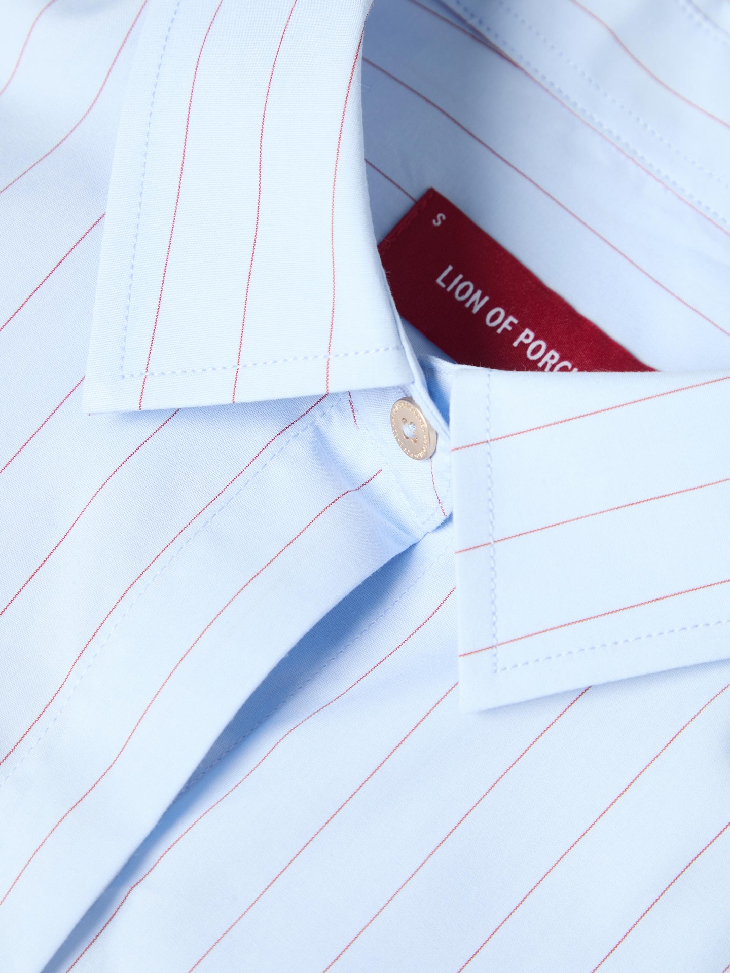 Camisa às Riscas com Gravata