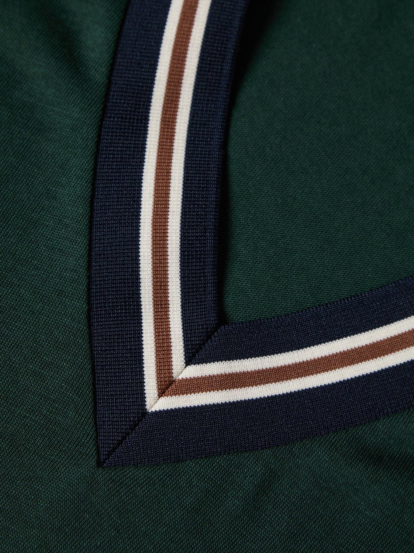 Camisola com Decote em Bico