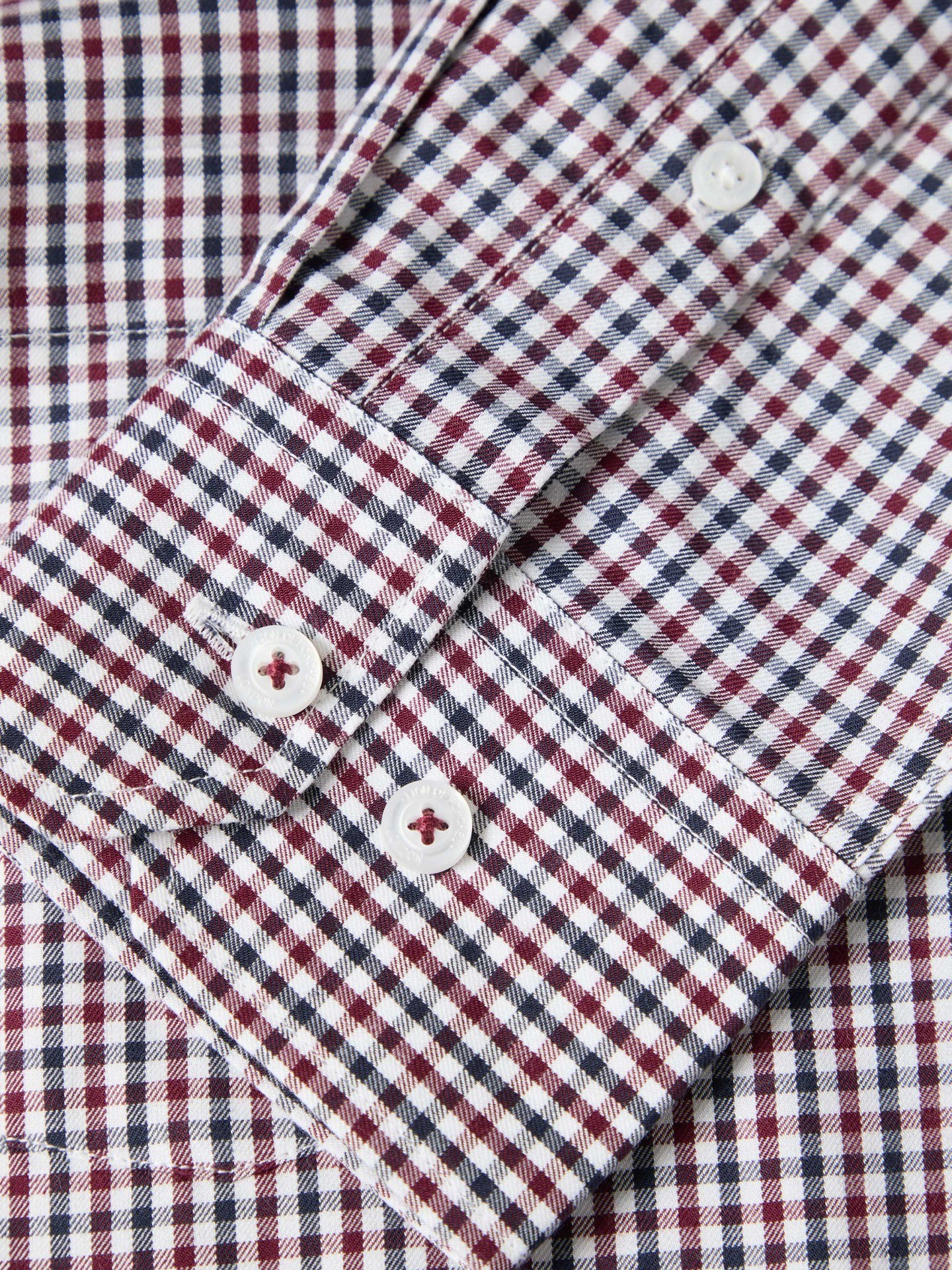 Camisa Regular Fit aos Quadrados