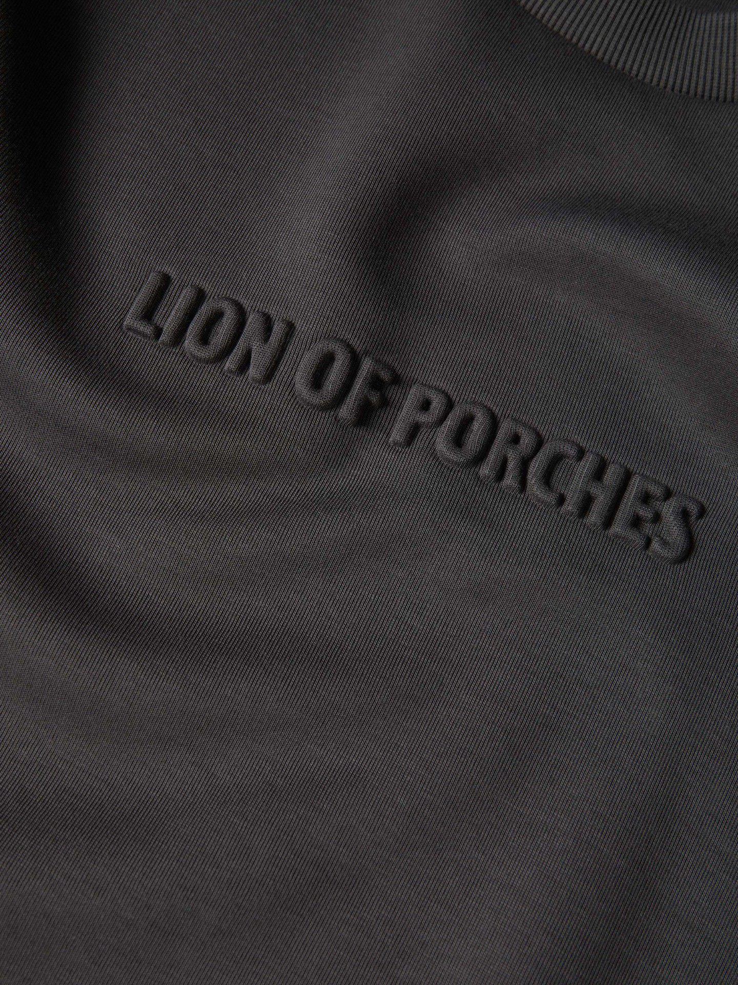 Sweatshirt com Logótipo em Relevo