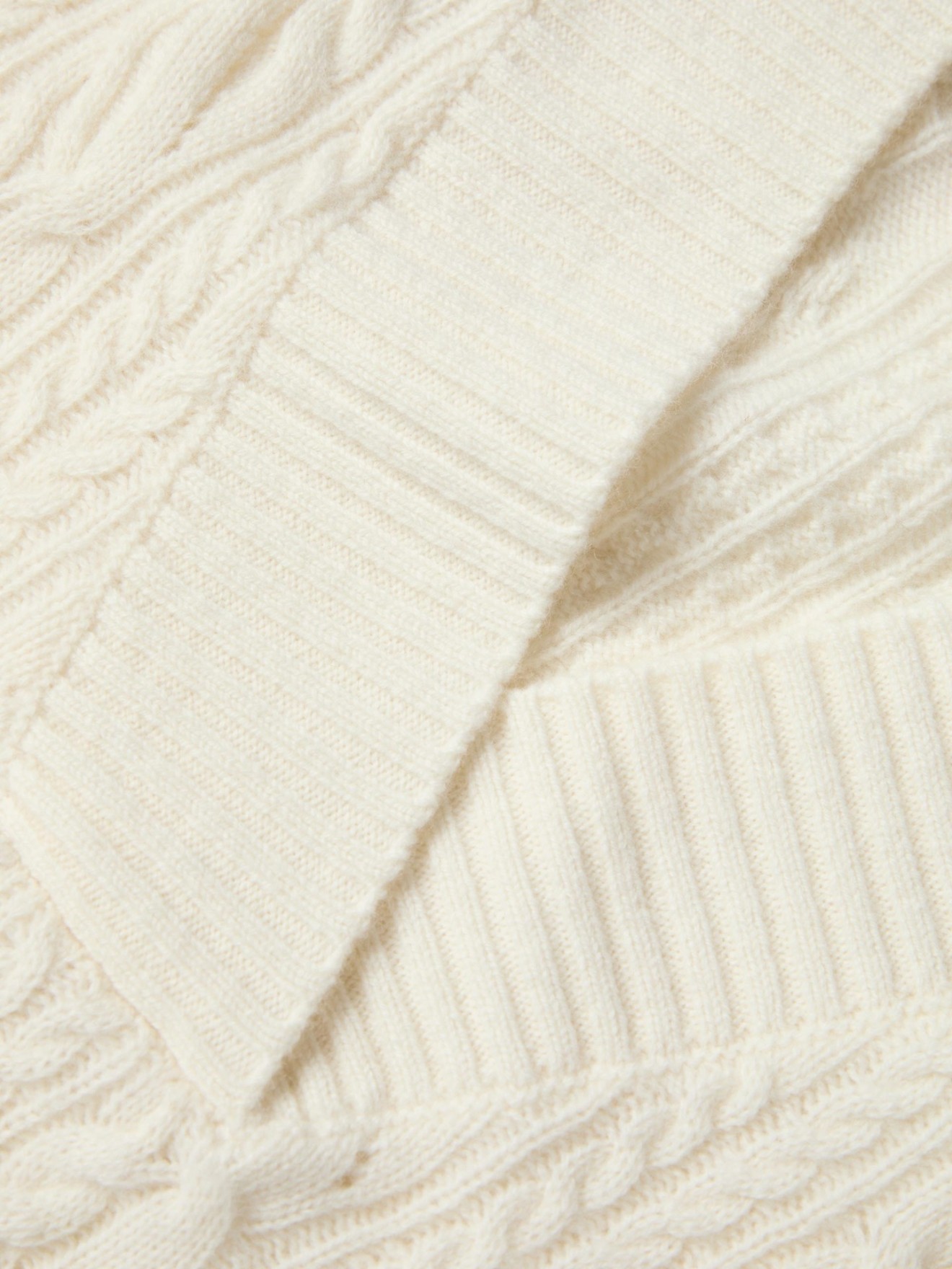 Camisola em L� com Decote em V