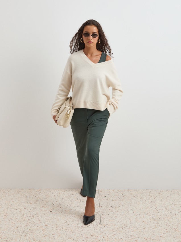 Camisola de Malha em Lã com Decote em V