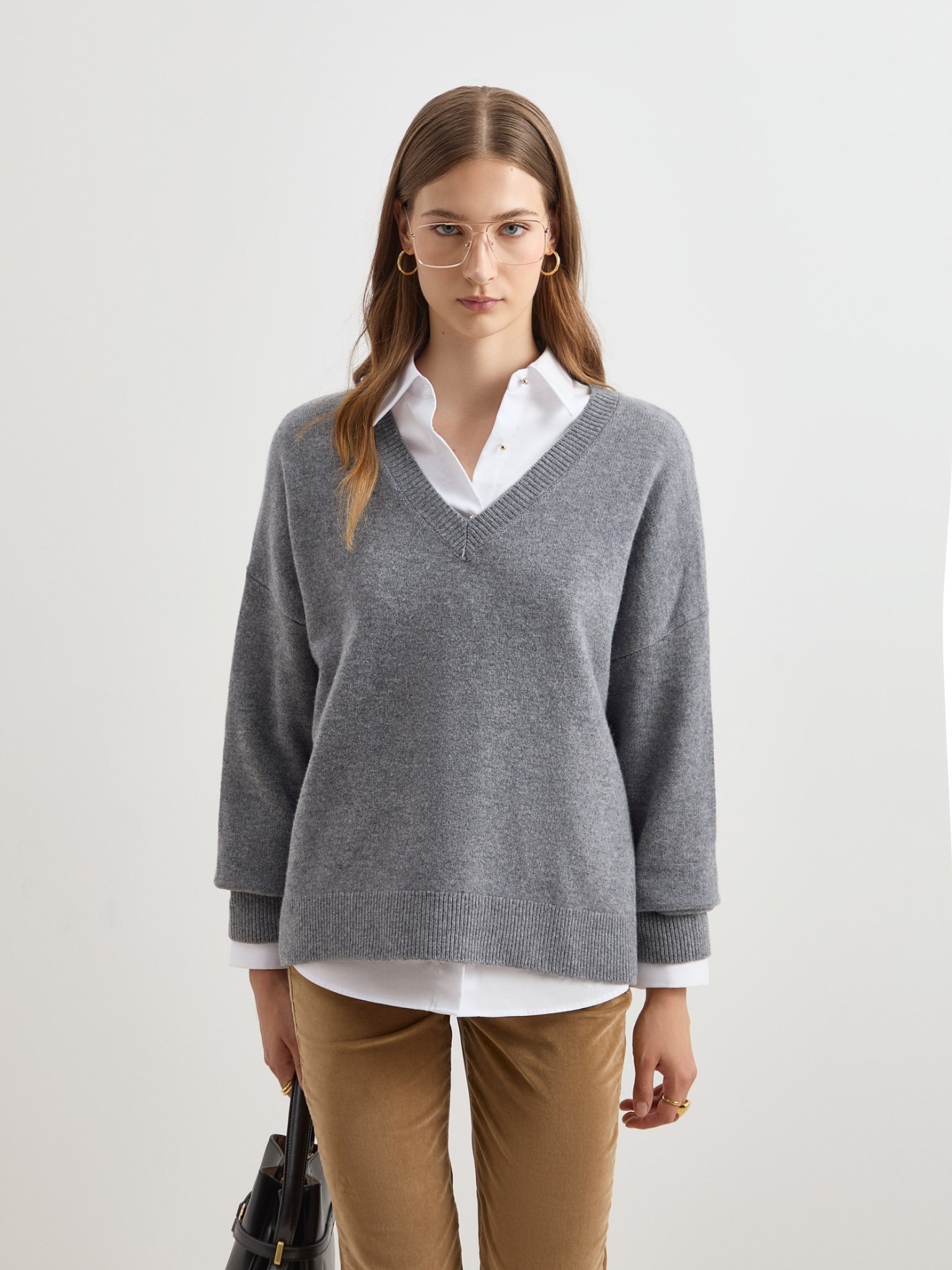 Camisola de Malha em Lã com Decote em V