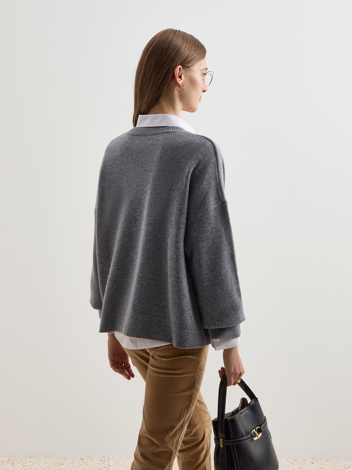 Camisola de Malha em Lã com Decote em V