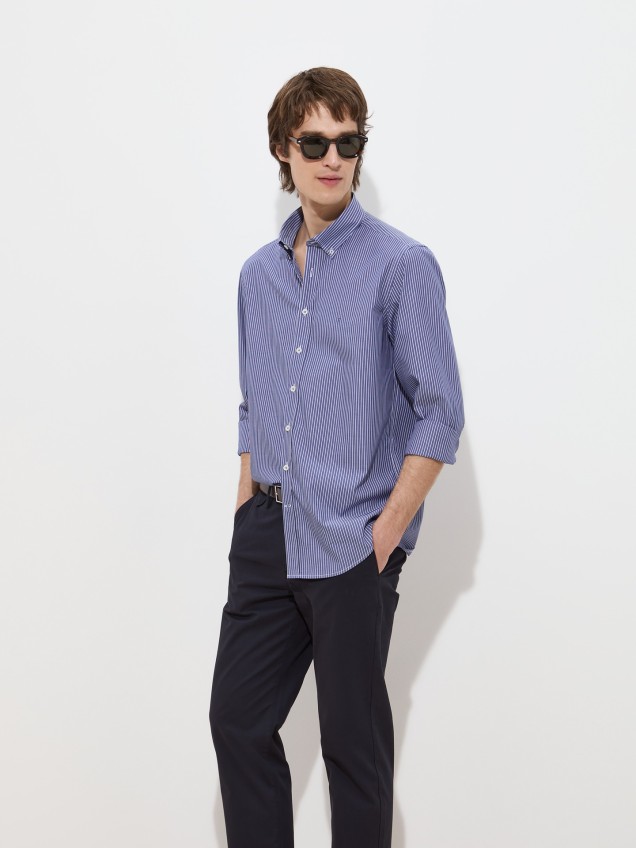 Camisa às Riscas Regular Fit