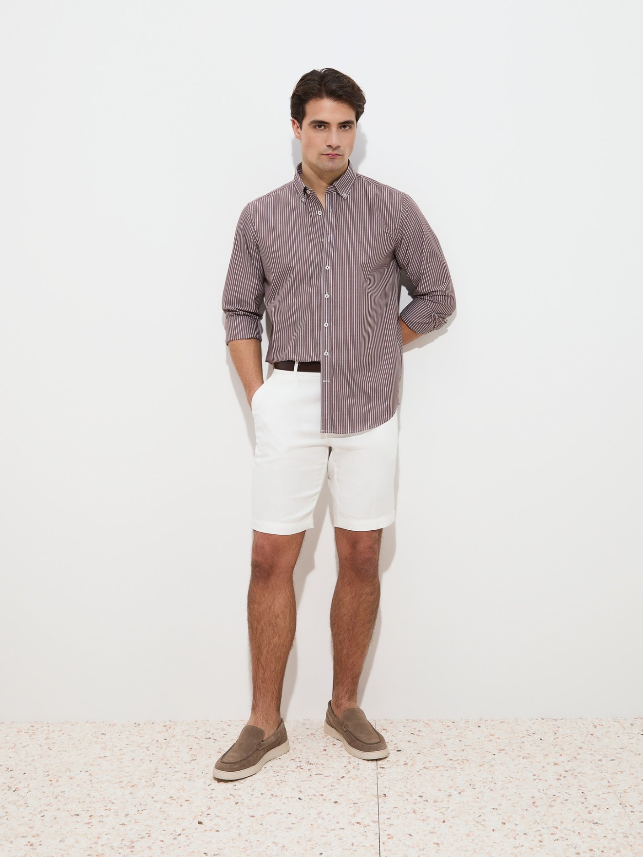 Camisa às Riscas Regular Fit