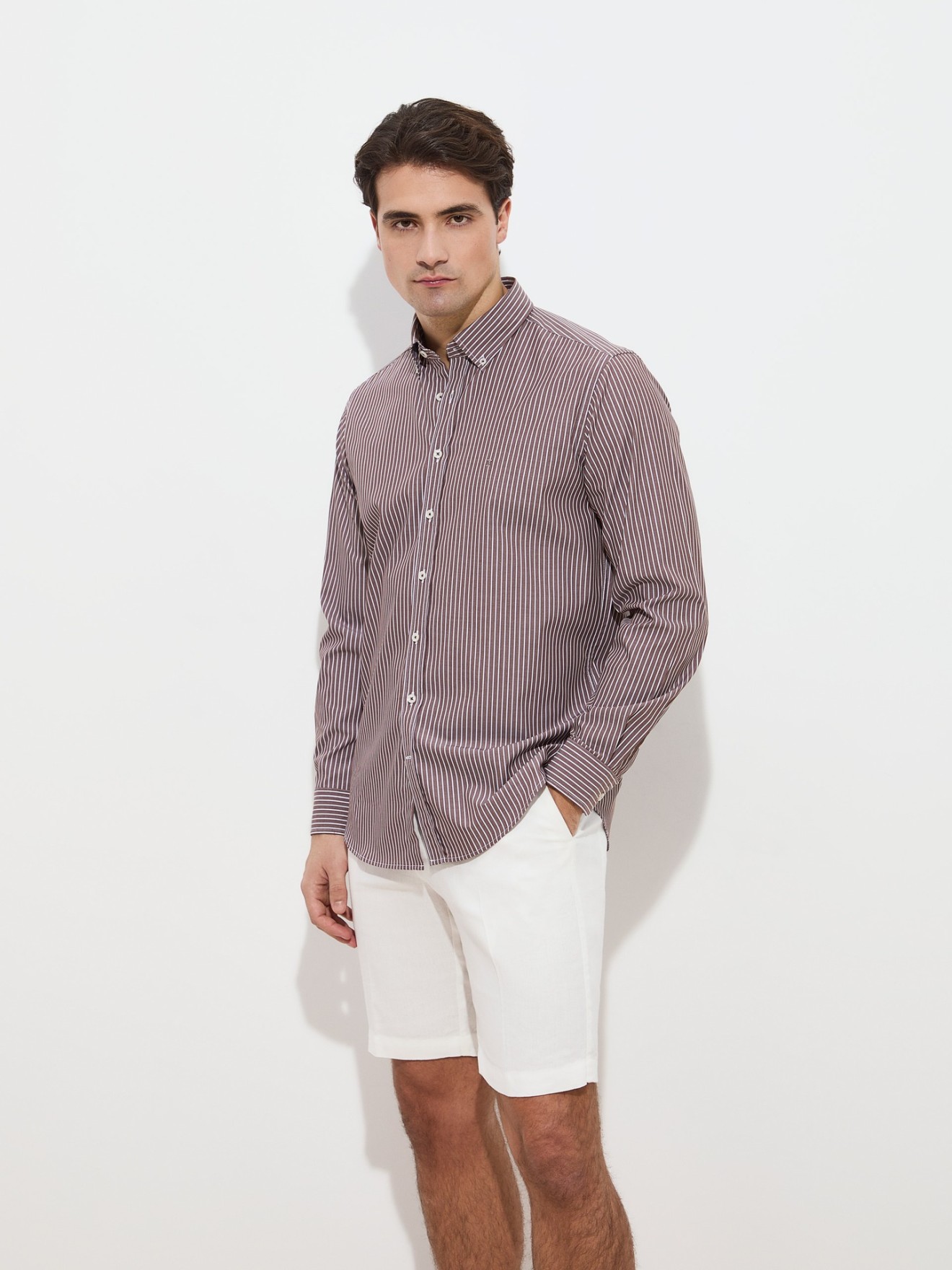 Camisa às Riscas Regular Fit