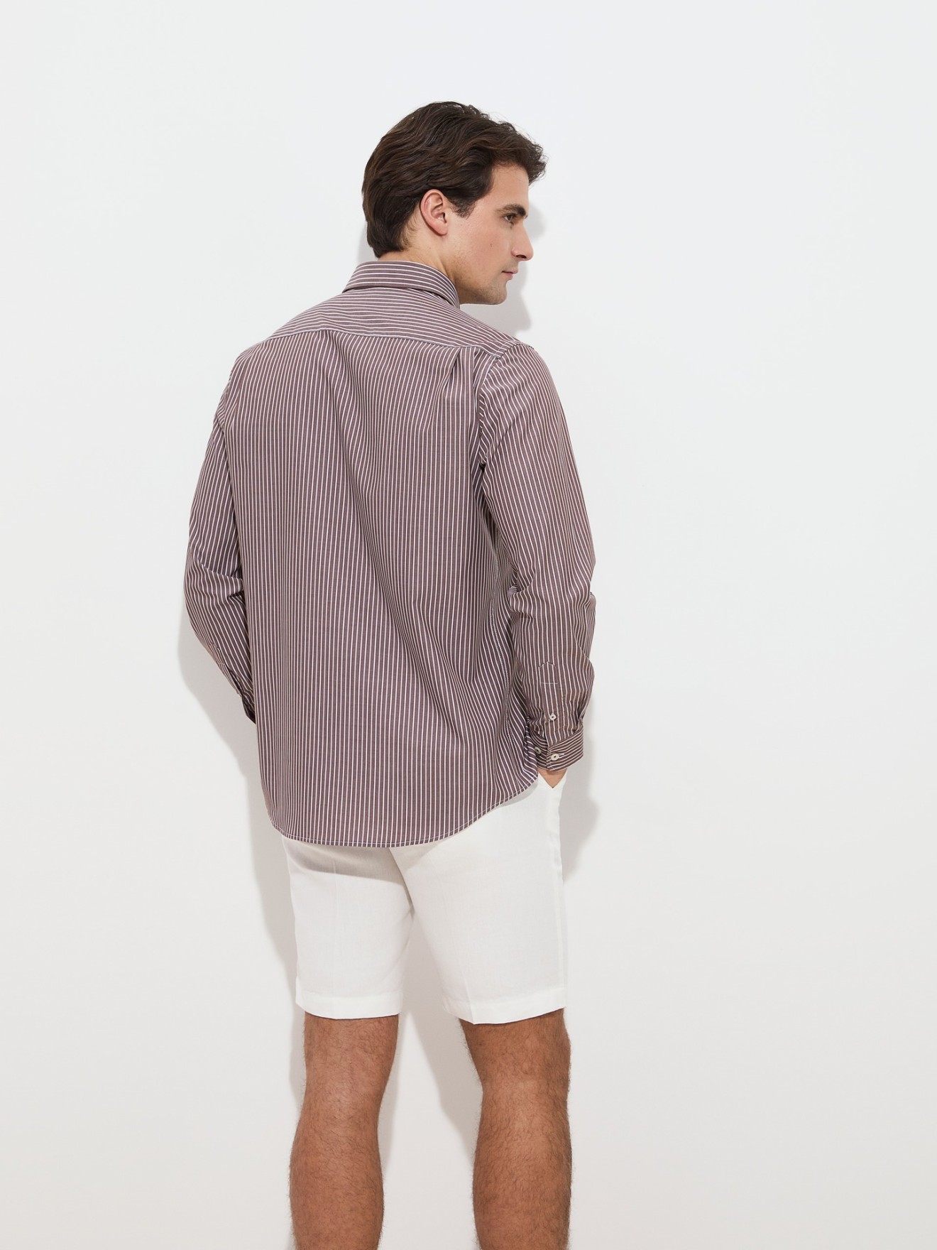 Camisa às Riscas Regular Fit
