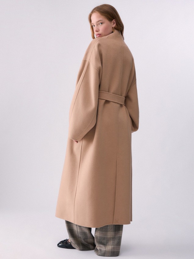 Sobretudo Comprido Oversize com Cinto