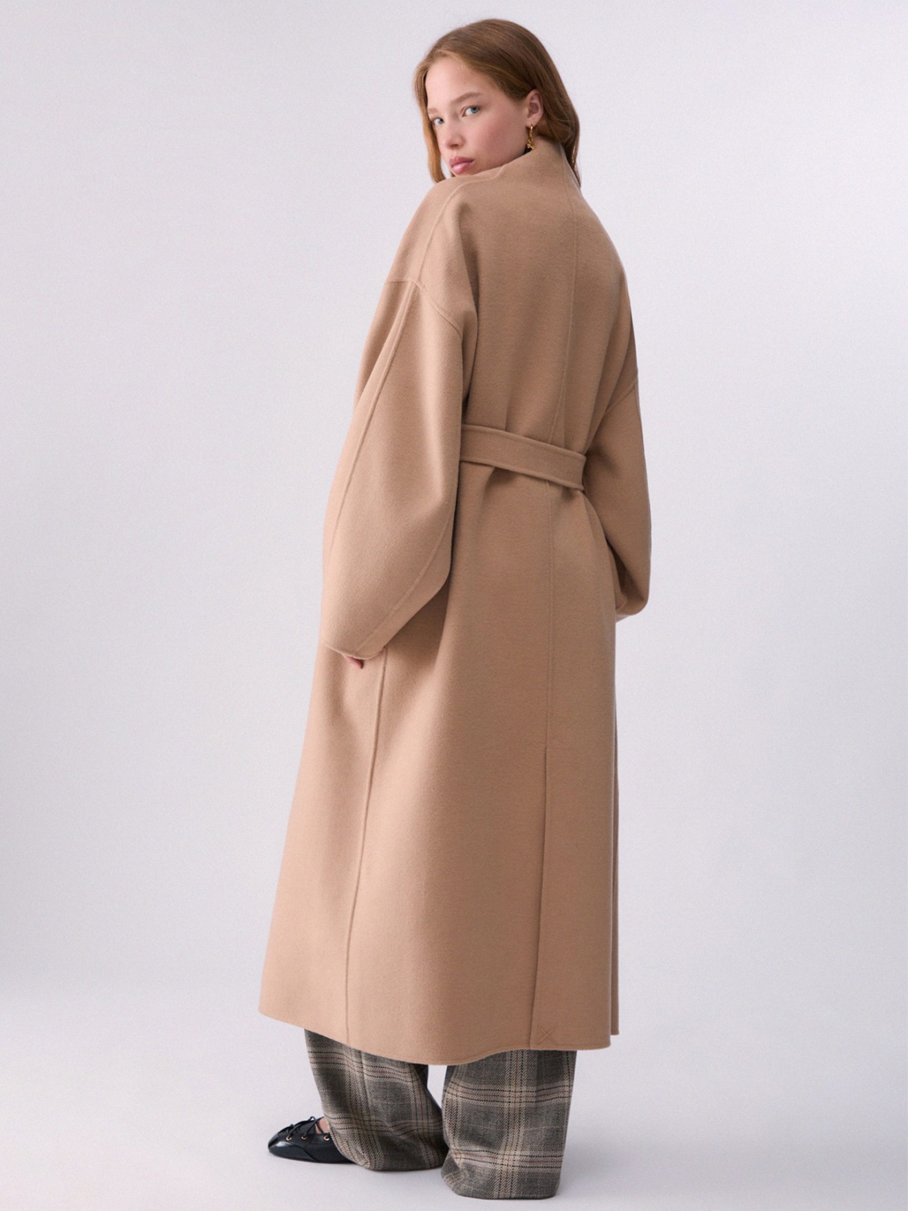 Sobretudo Comprido Oversize com Cinto