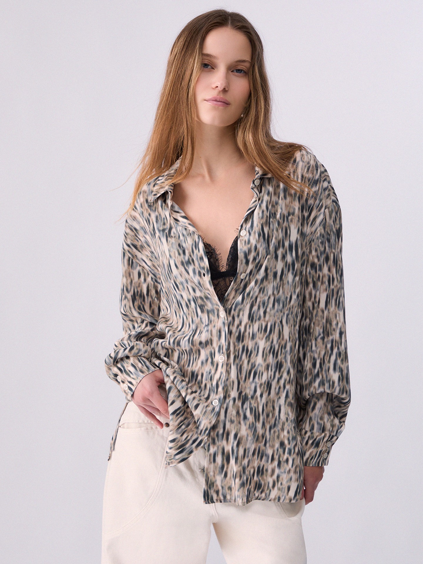 Camisa com Padrão Animal Print