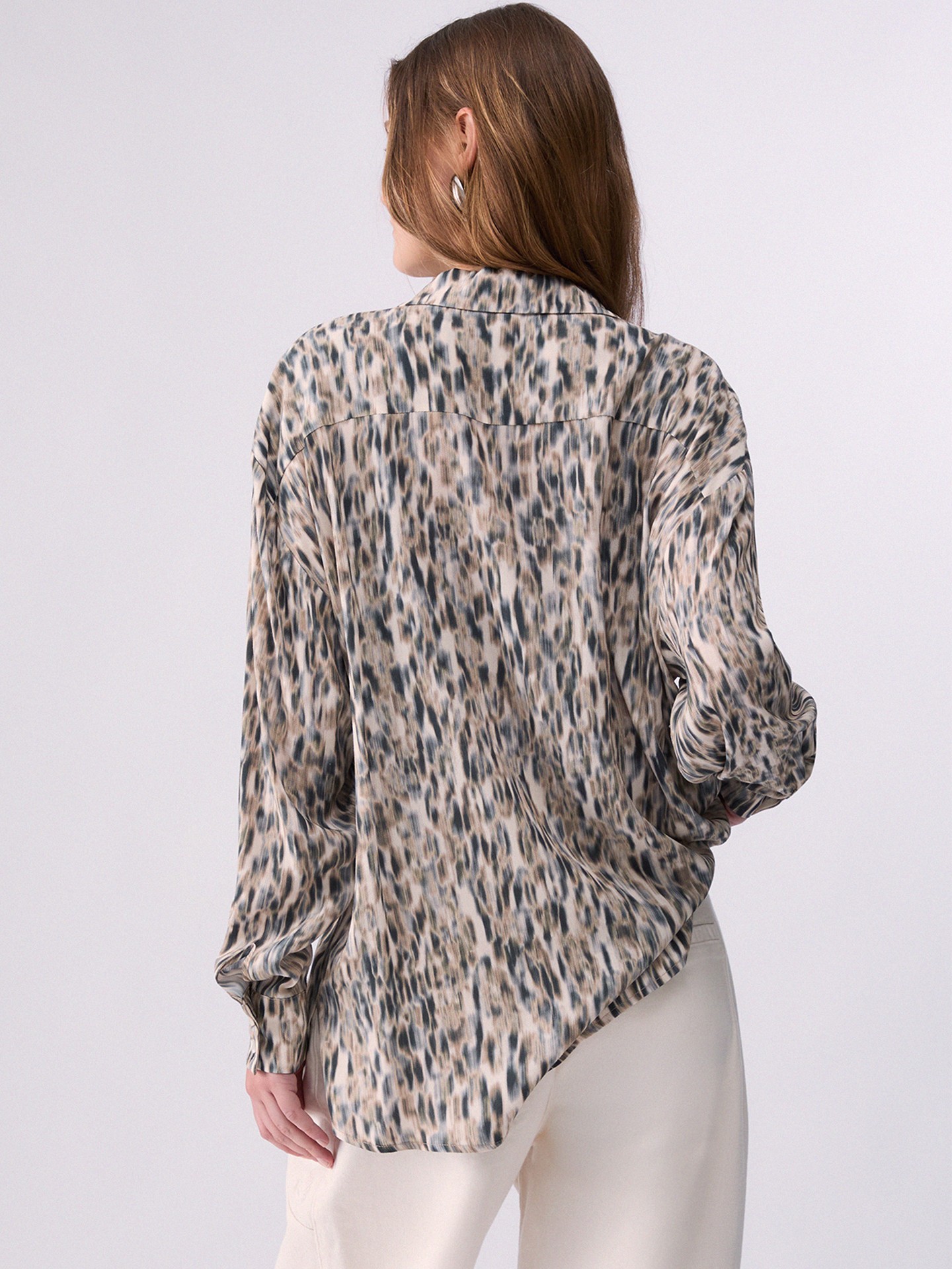 Camisa com Padrão Animal Print