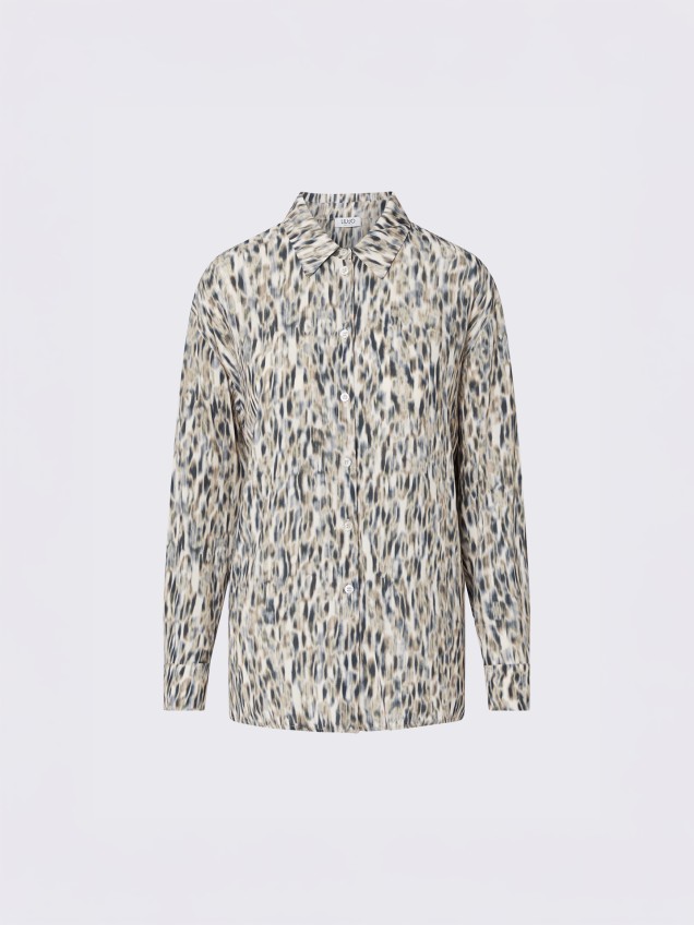 Camisa com Padrão Animal Print