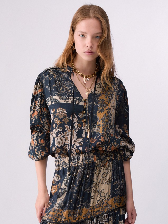 Blusa com Estampado Integral