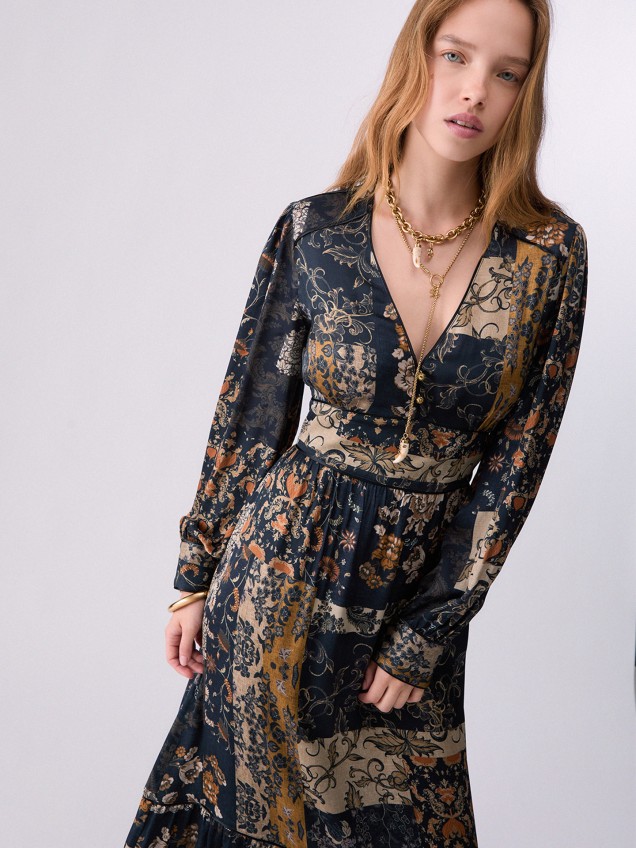 Vestido Comprido com Folhos