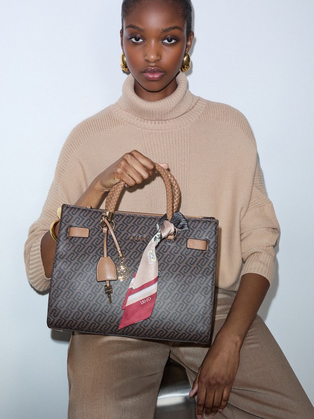 Mala Satchel M�dia com Len�o