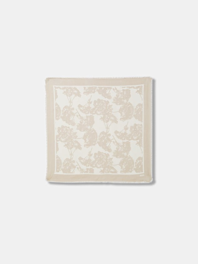 Len�o com Padr�o Floral