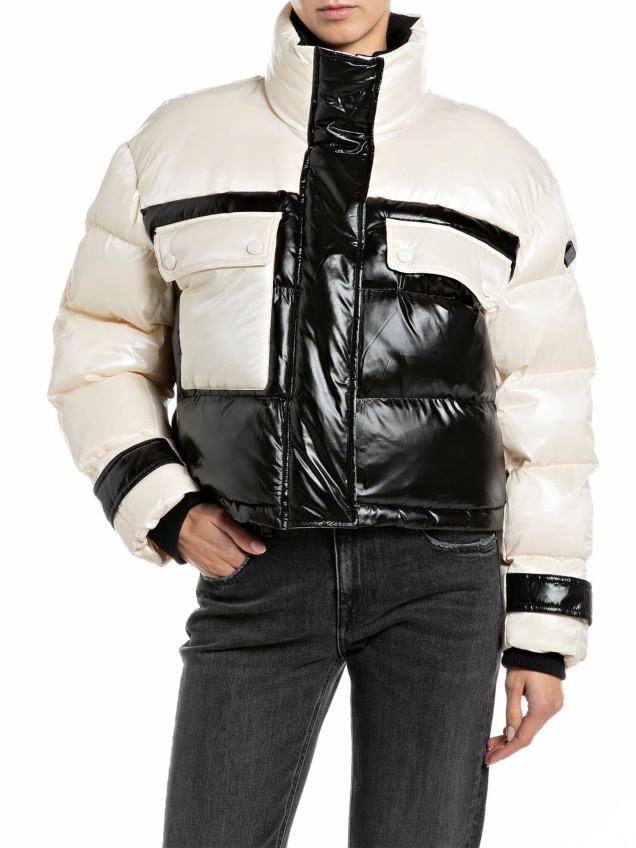 Blus�o Acolchoado com Gola Alta