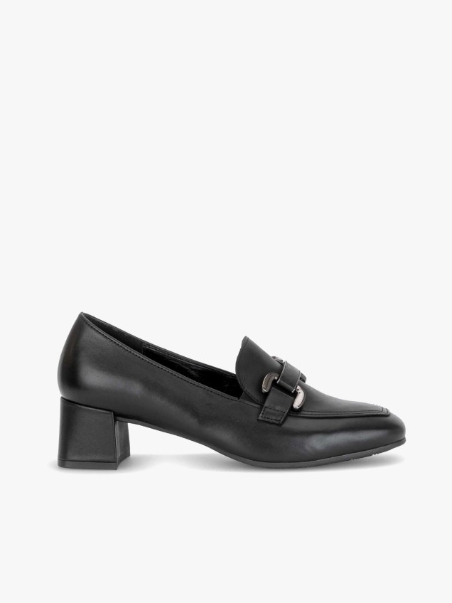 Sapatos de Salto em Pele