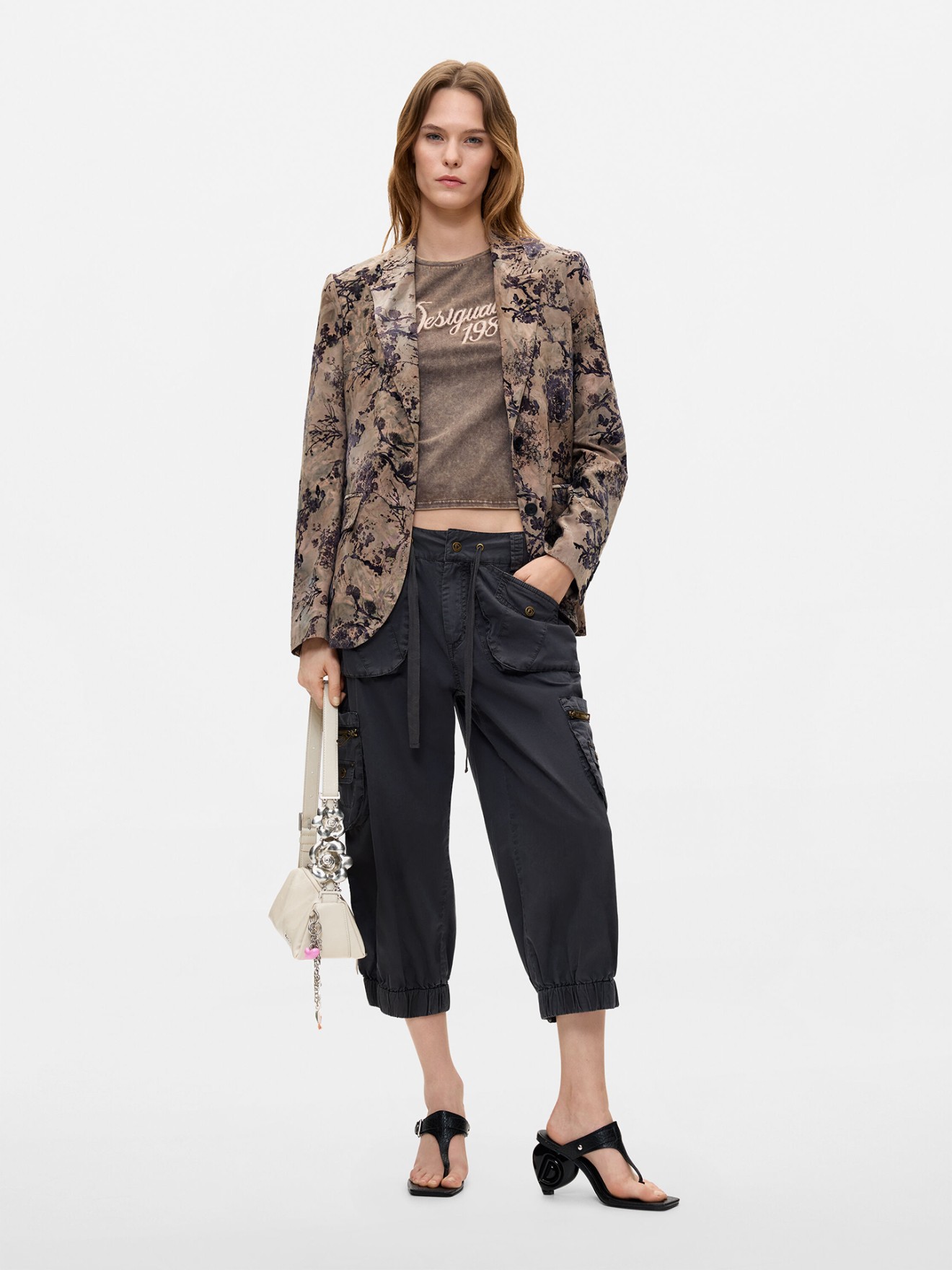 Blazer com Padrão Floral