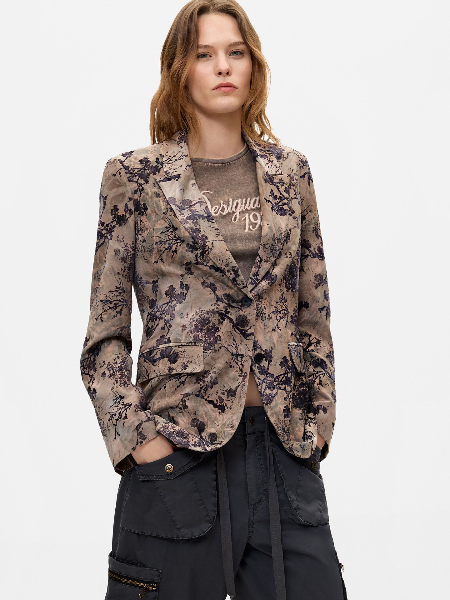Blazer com Padrão Floral