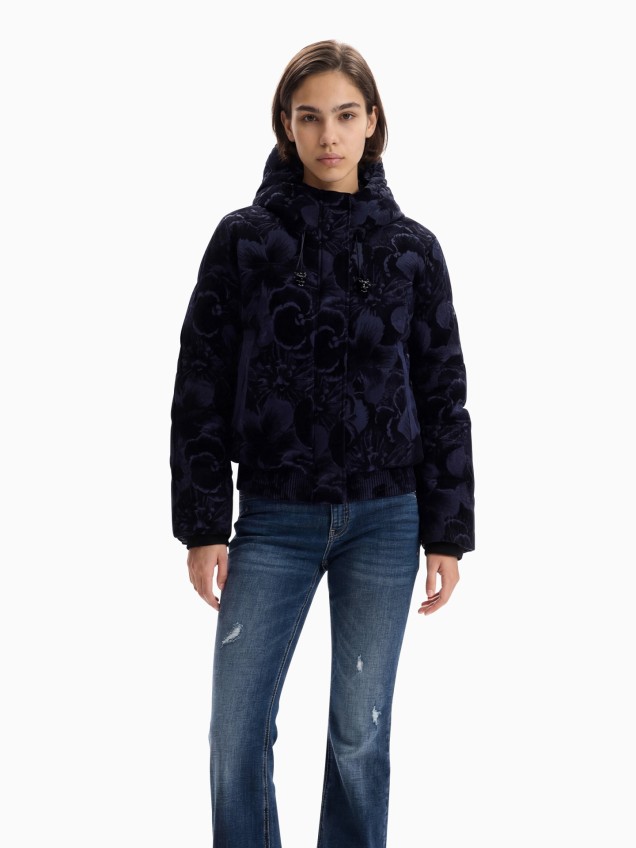 Blusão Acolchoado com Capuz e Padrão Floral