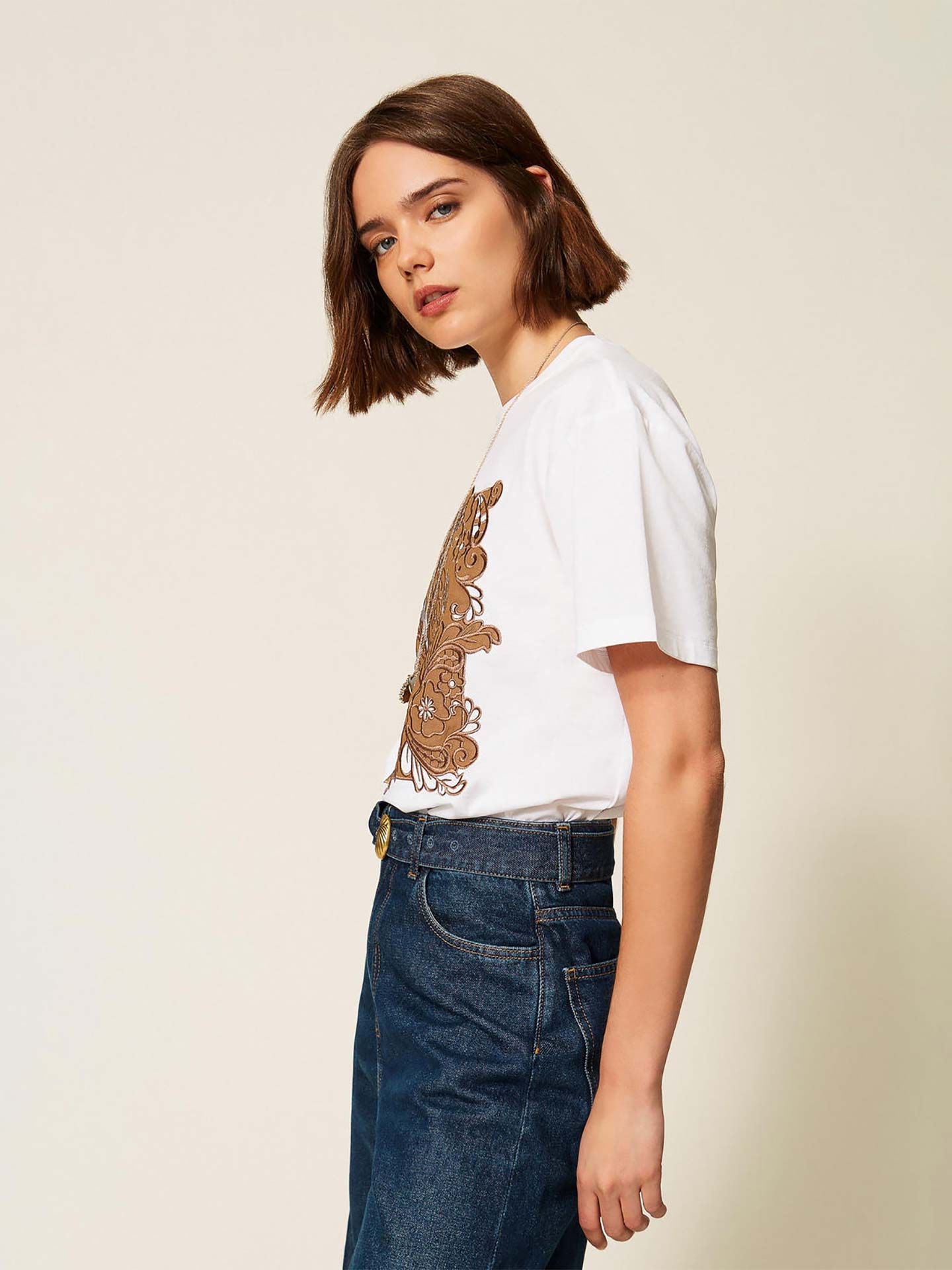 T-shirt com Bordado