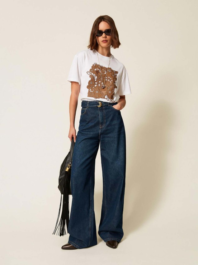 T-shirt com Bordado