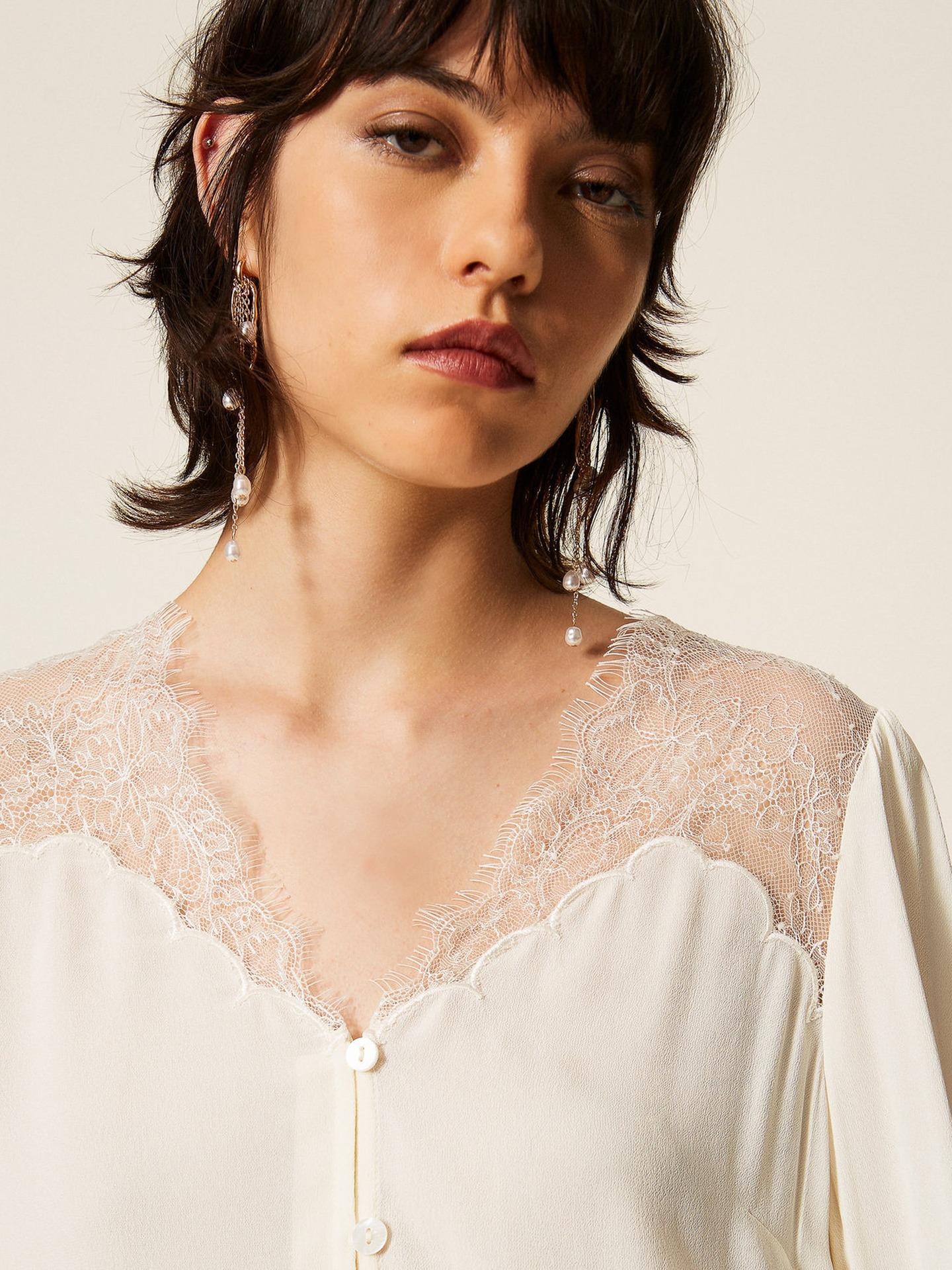 Camisa em Jacquard com Renda