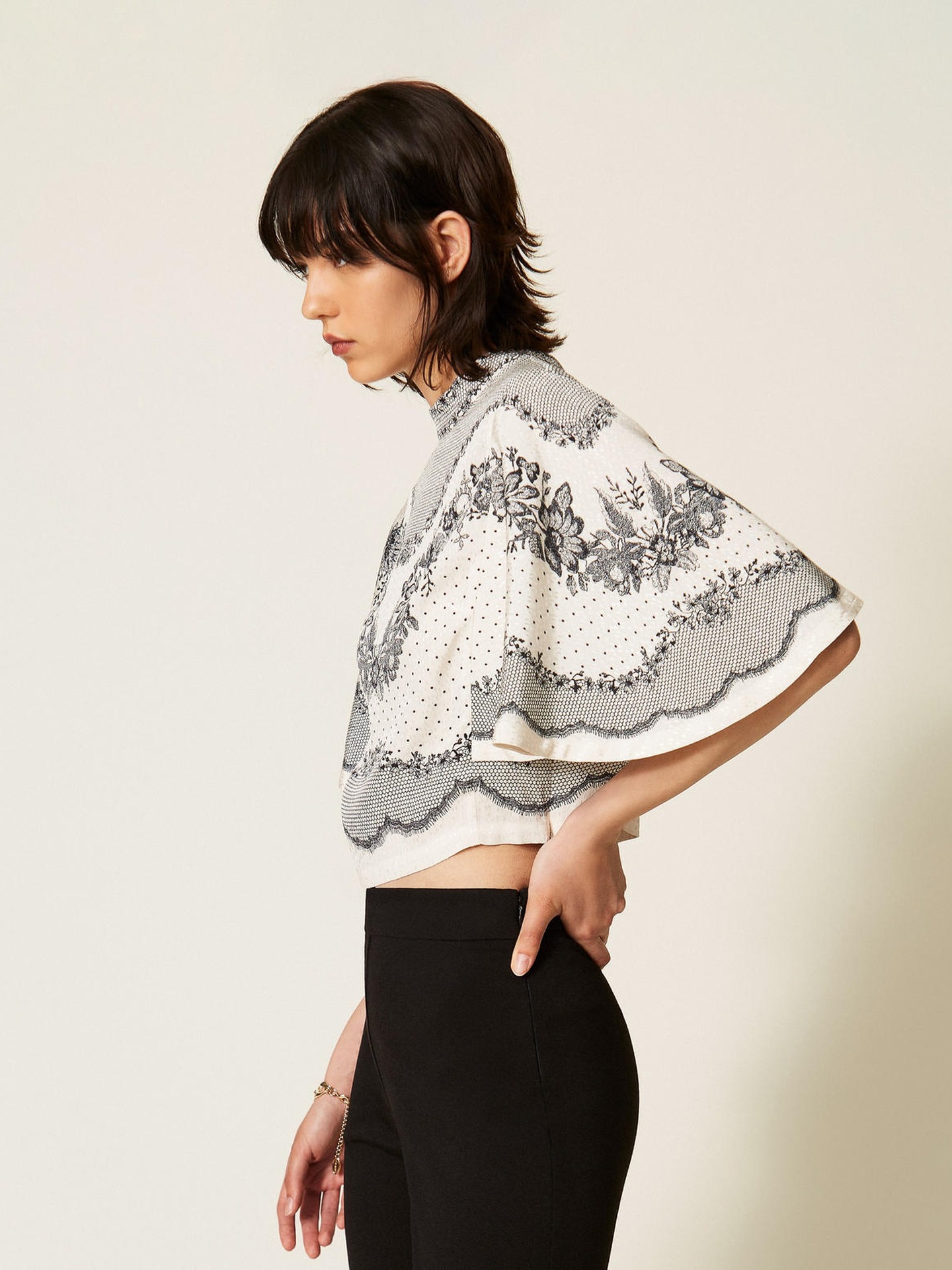 Blusa em Cetim Jacquard