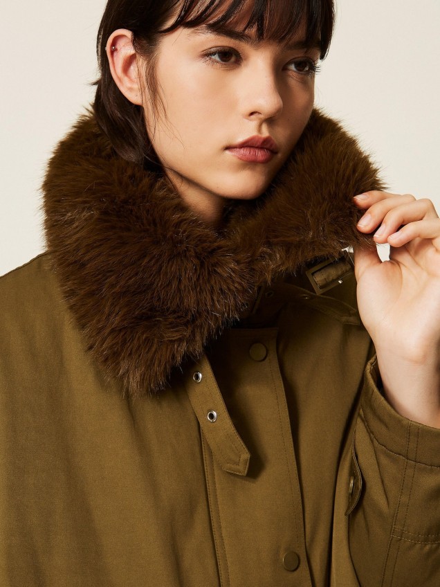 Parka com Gola de pelo Sintético