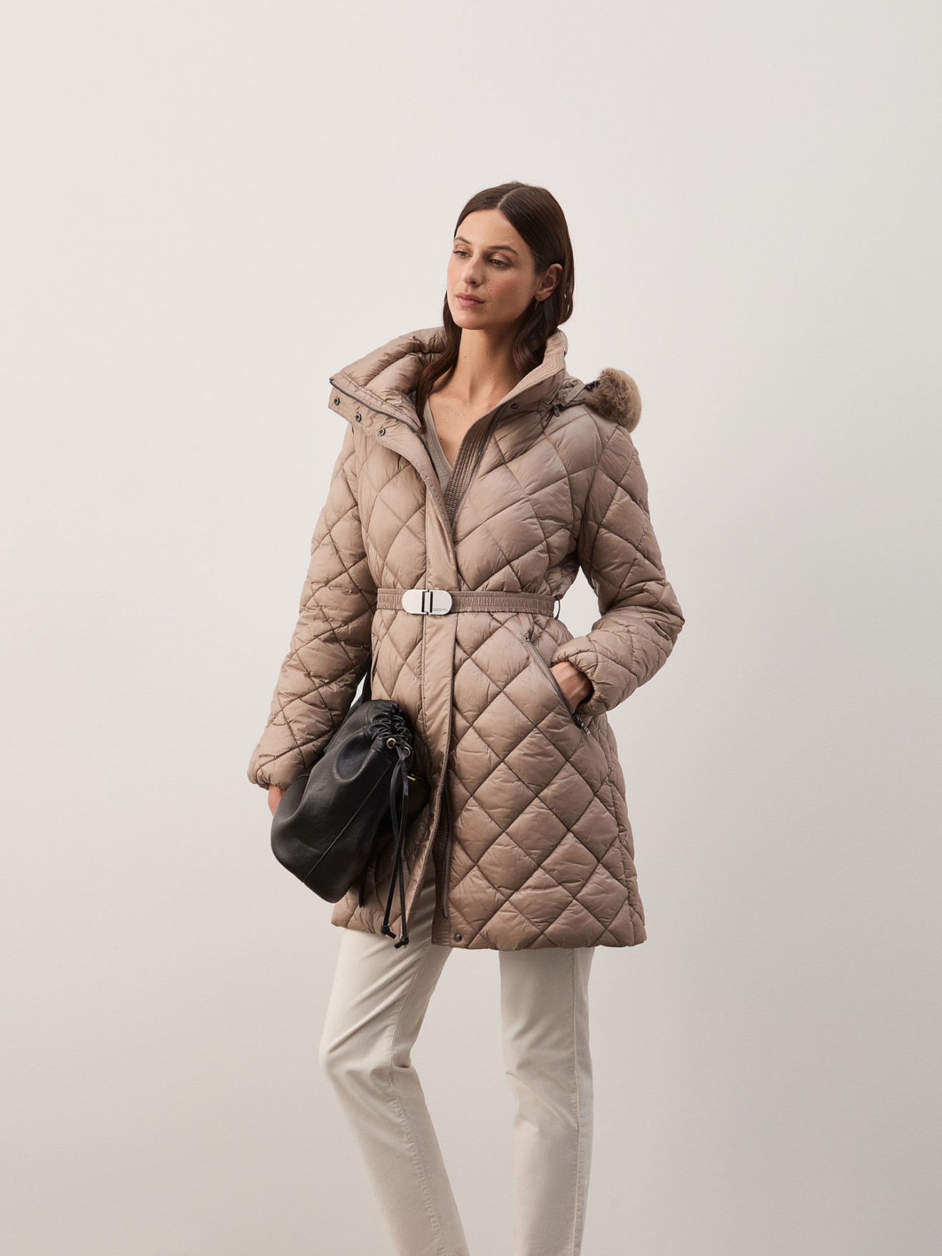 Parka Acolchoada com Capuz e Cinto