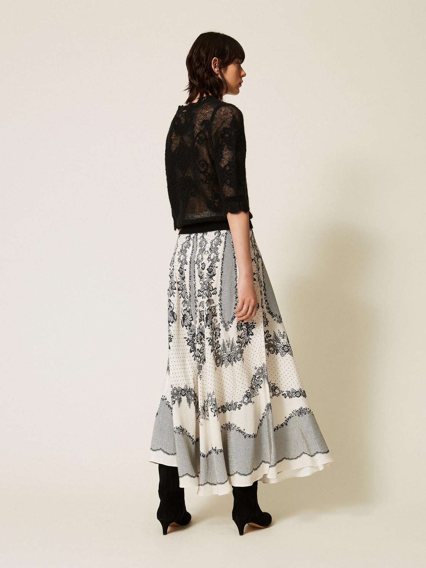 Saia Comprida em Cetim Jacquard