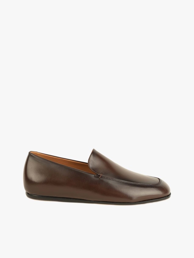 Loafers em Pele