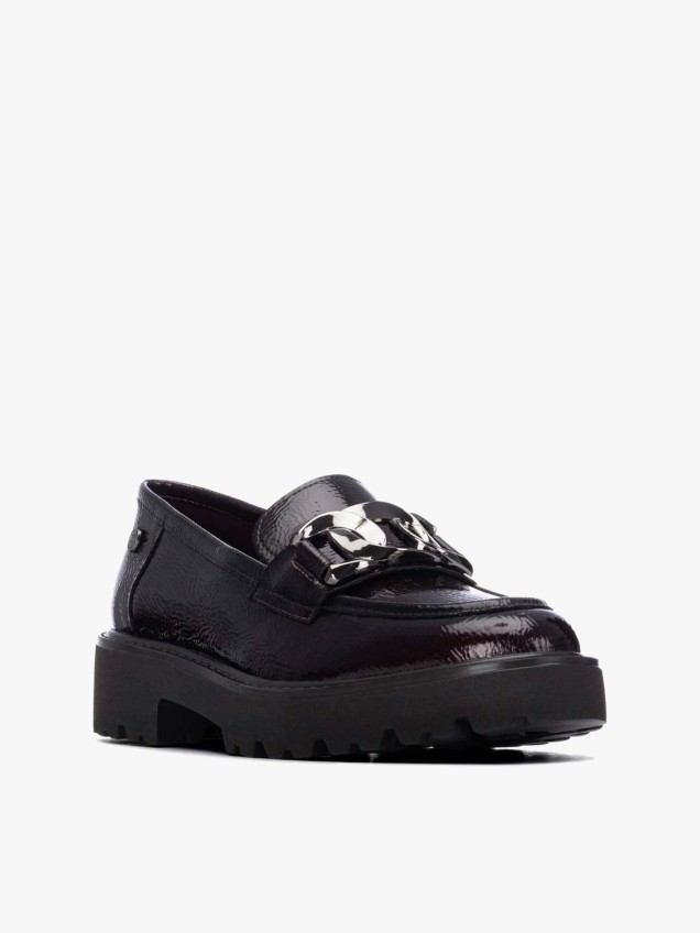 Mocassins com Acabamento em Verniz