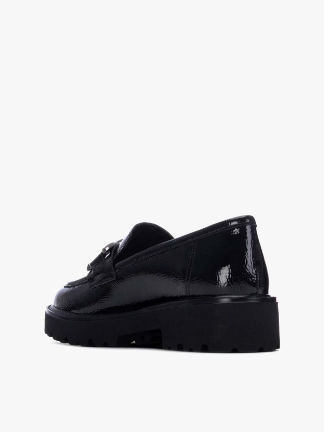 Mocassins com Acabamento em Verniz