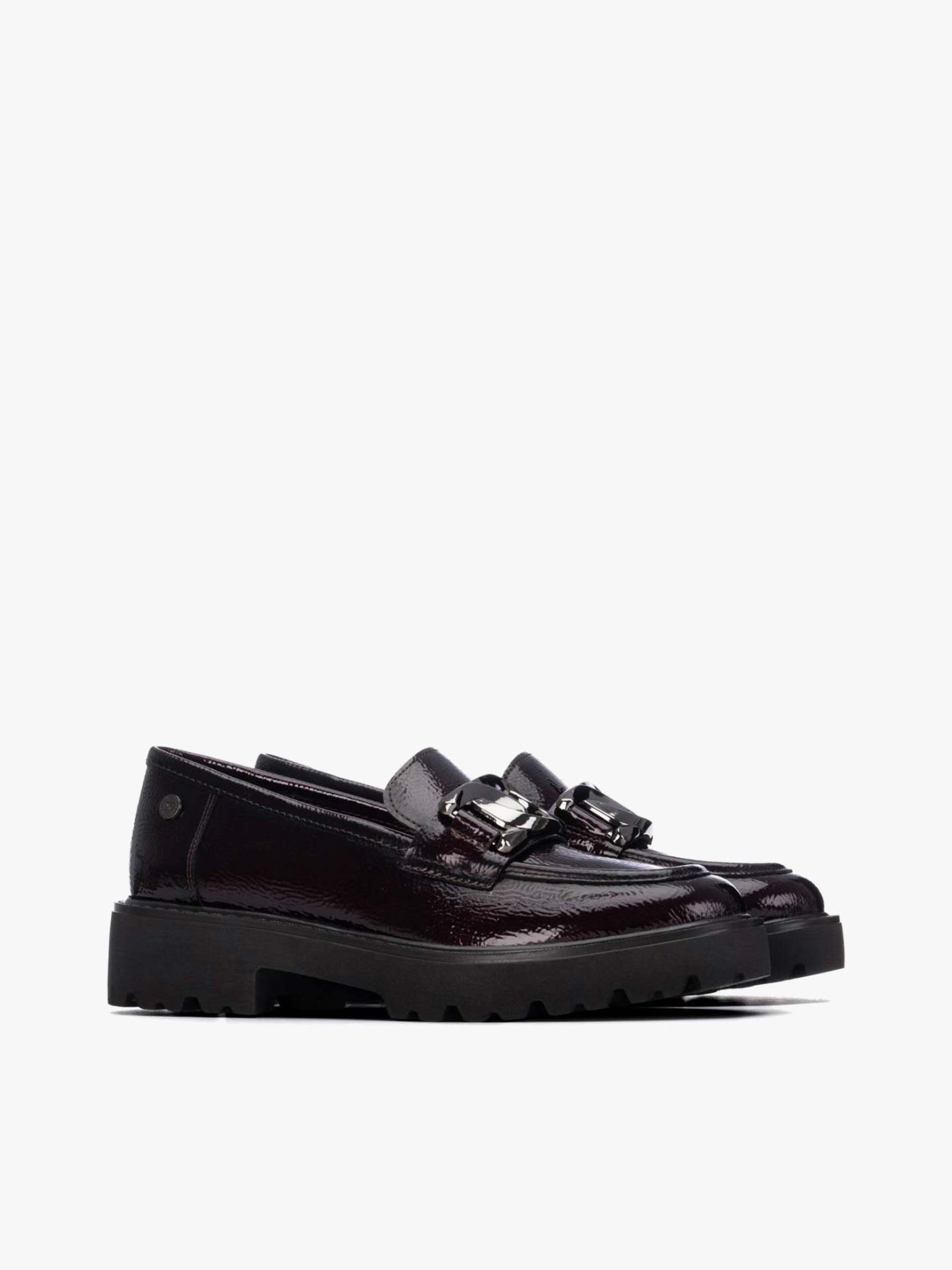 Mocassins com Acabamento em Verniz
