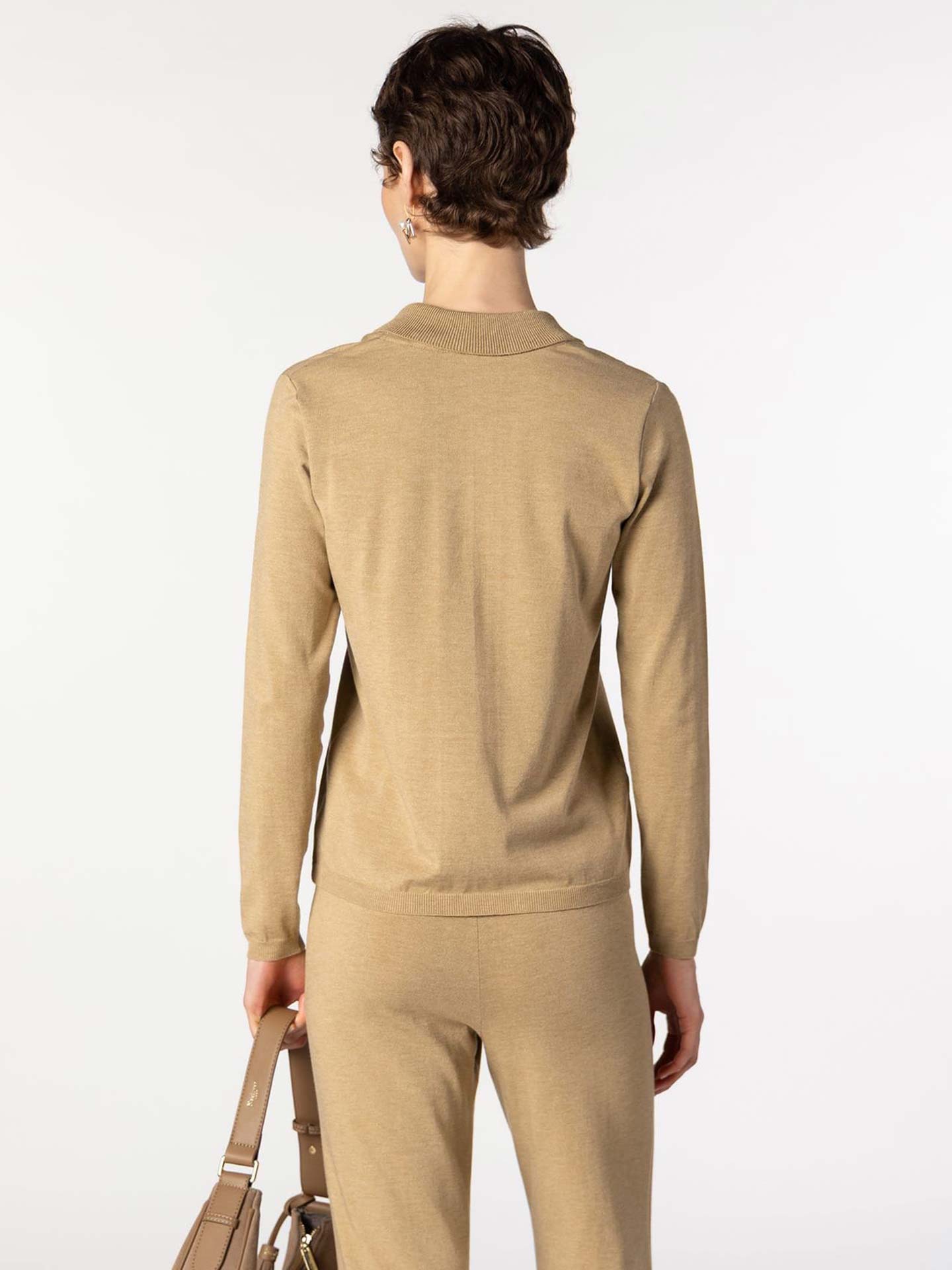 Camisola de Malha com Gola de Lapela