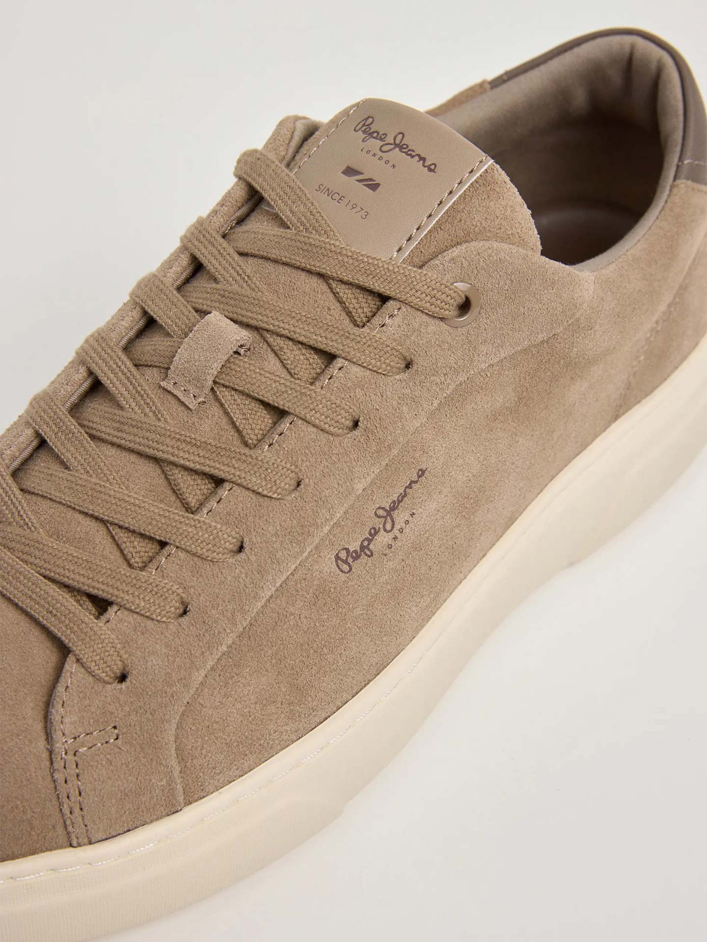 Sapatilhas Colins Basic