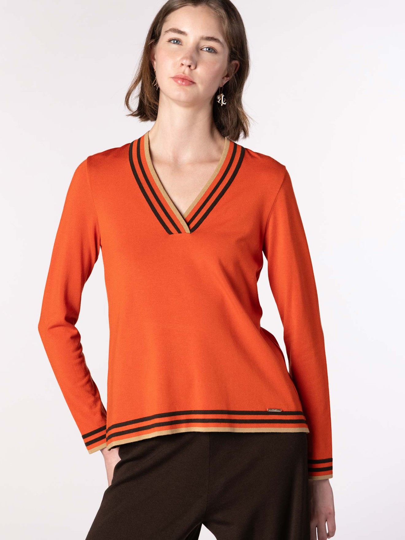 Camisola com Decote em V