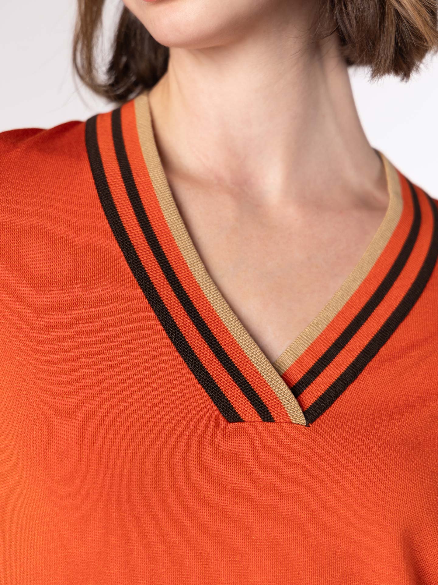 Camisola com Decote em V