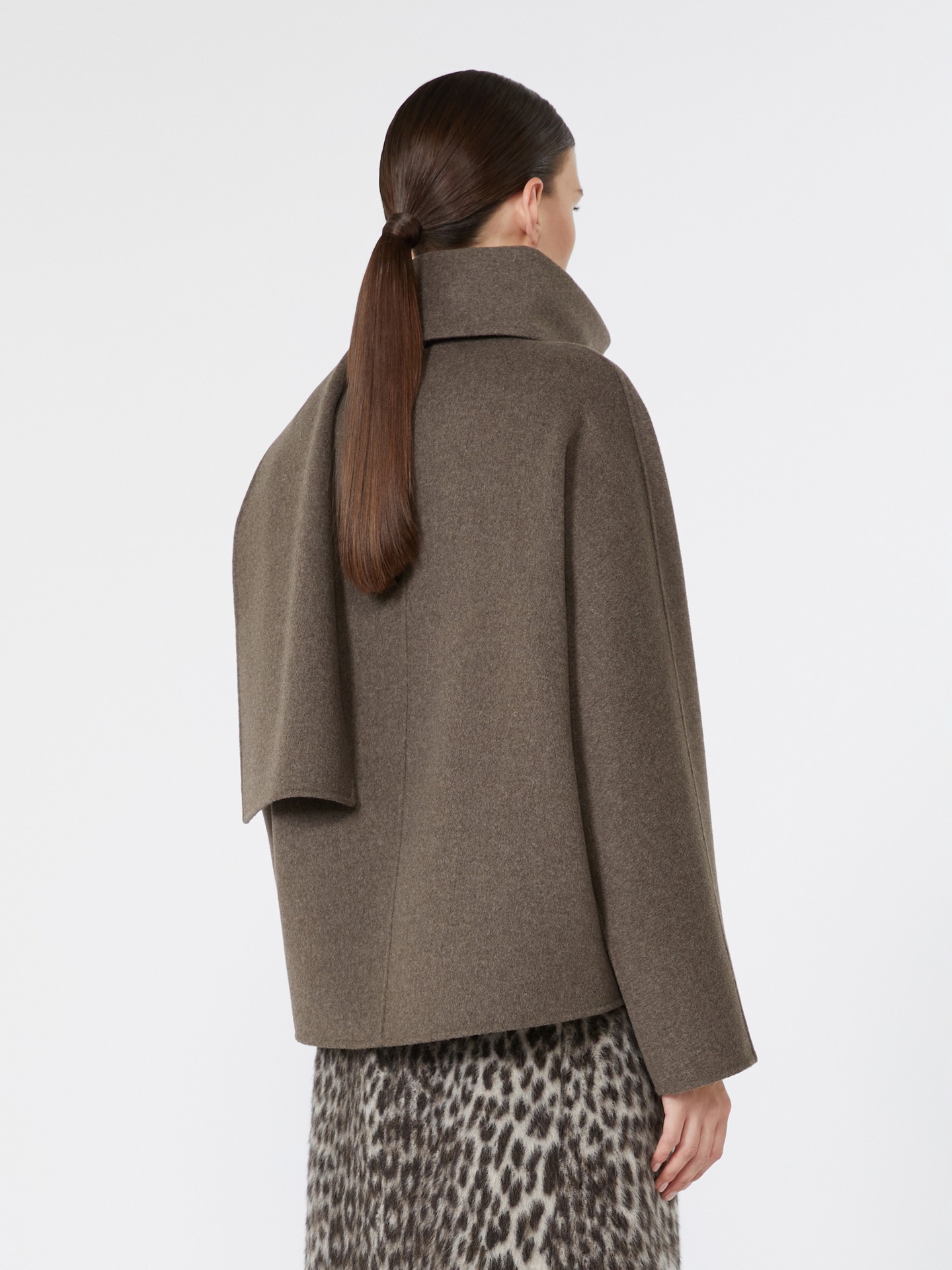 Casaco Cropped com Cachecol SMMKATE